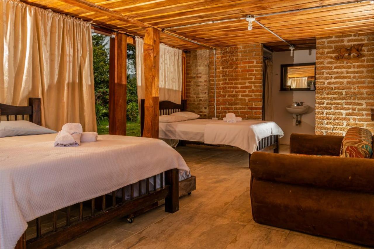 Hostal Rural La Montana Alquiyapura 살렌토 외부 사진